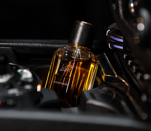 Het Parfumeren met Stijl: De Kunst van het Dragen van Luxe Parfum